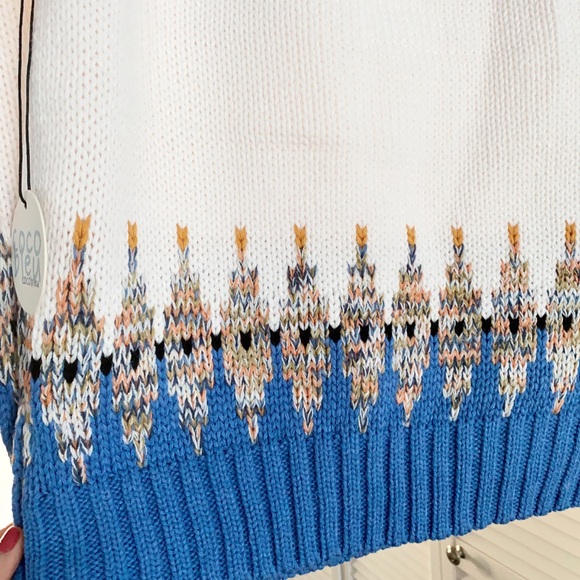 Beautiful sweater - Picture 3 of 8